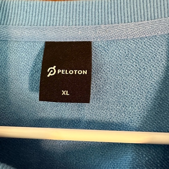 Peloton sweatshirt - Picture 6 of 7